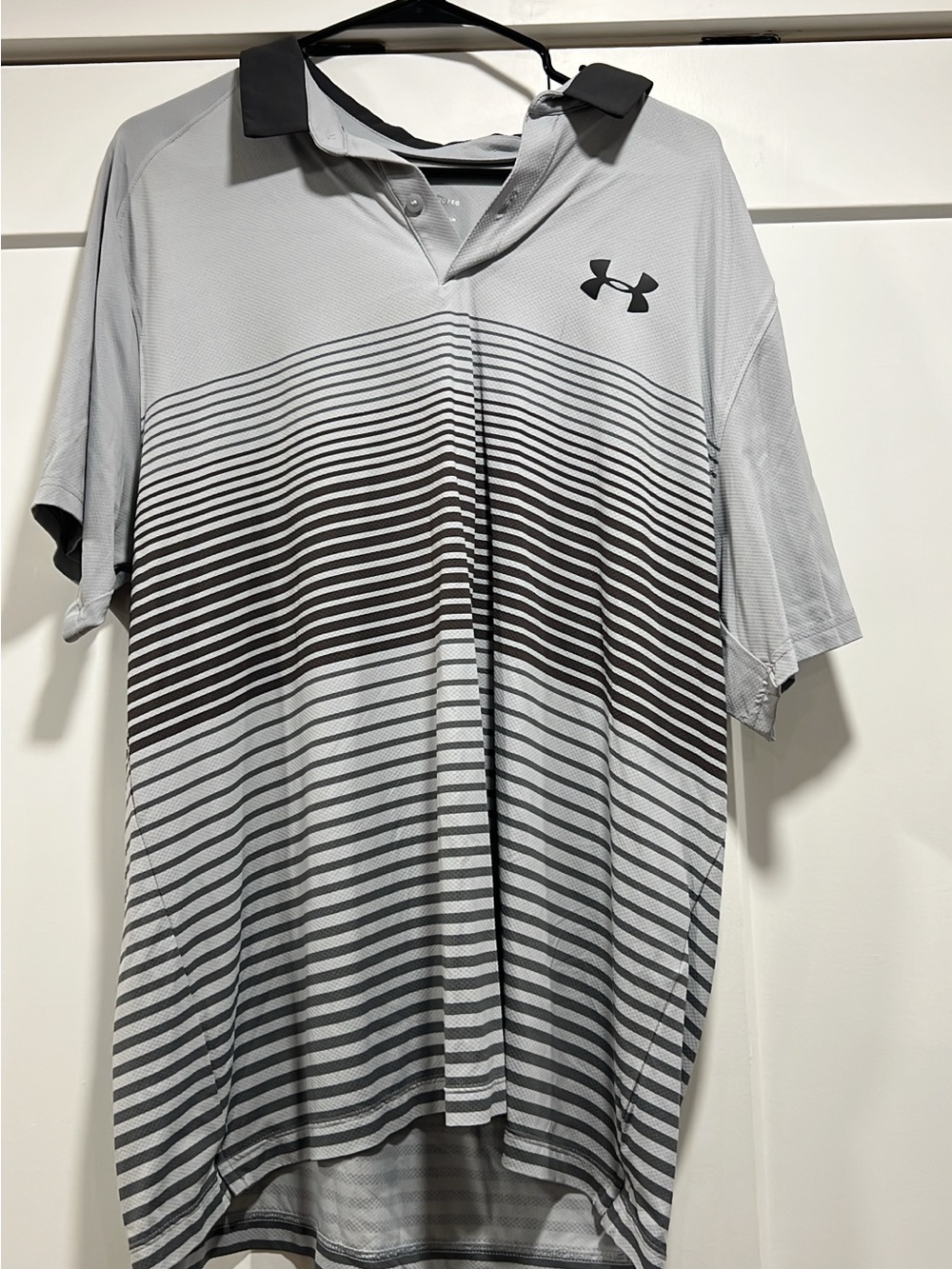Under Armour Men’s Light Gray Polo with Black Striped Gradient